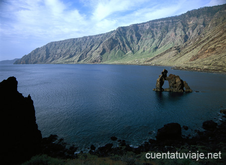 Monumento Natural de Las Playas. Roque de La Bonanza. El Hierro.